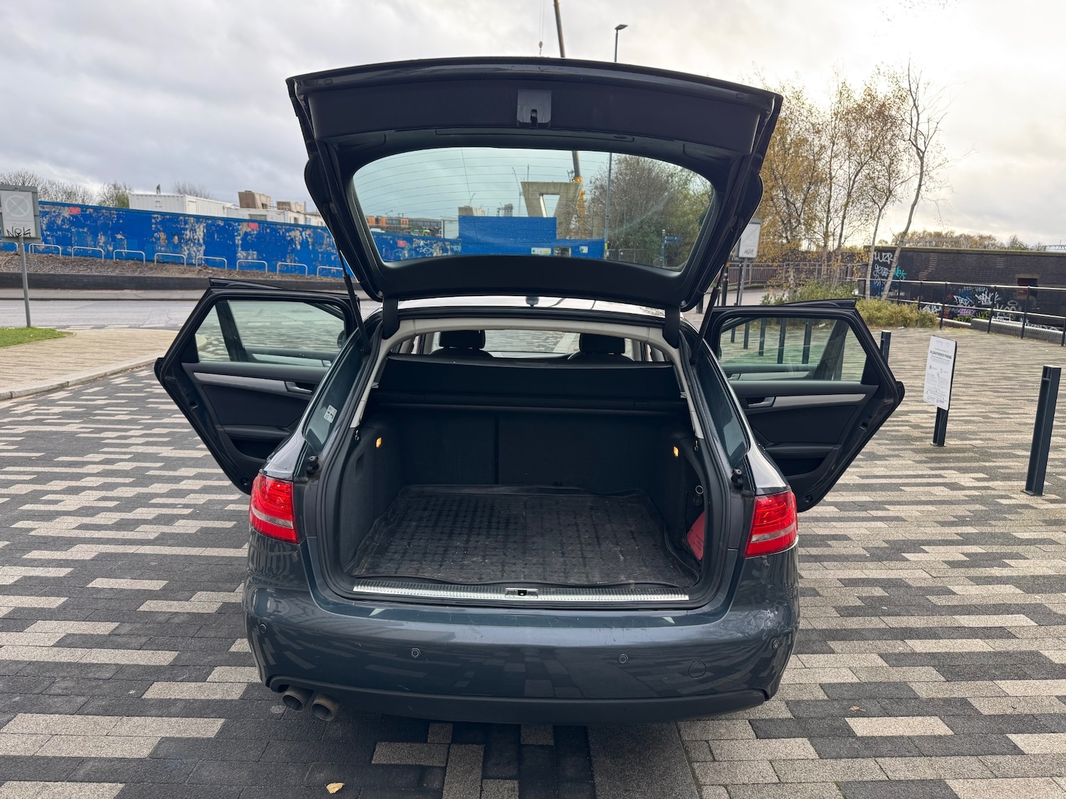 Used Audi A4 2009 for sale - 76726215: Photo 10