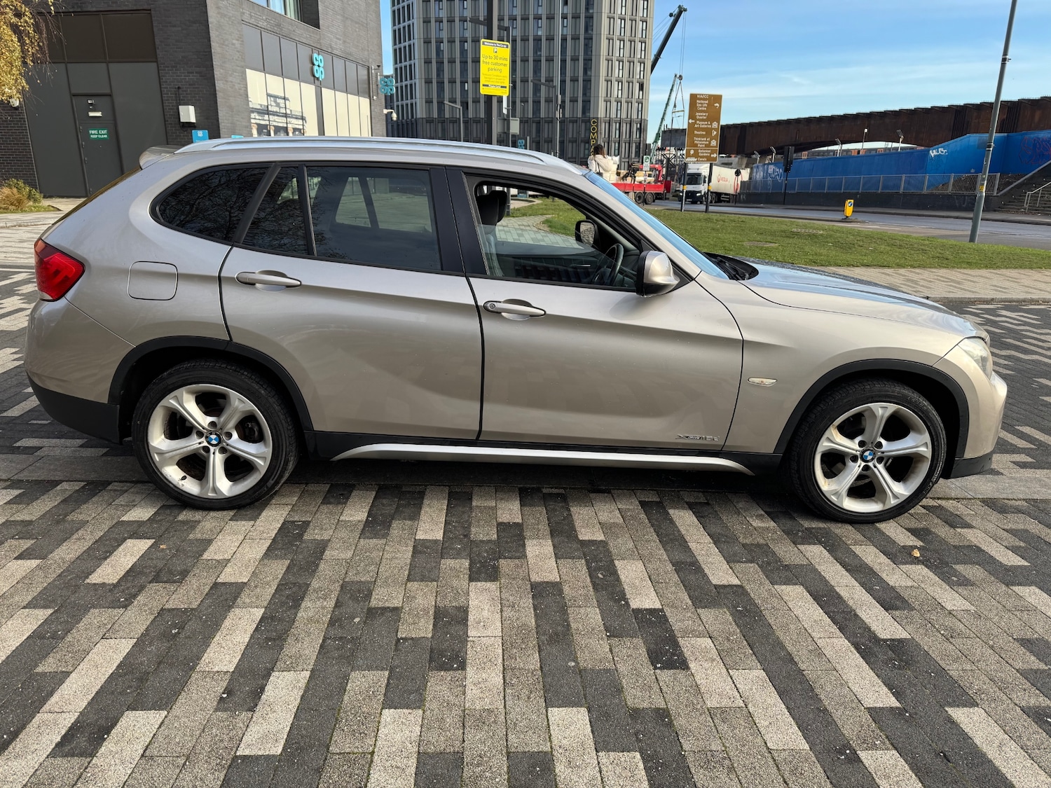 Used BMW X1 2010 for sale - 76713758: Photo 3