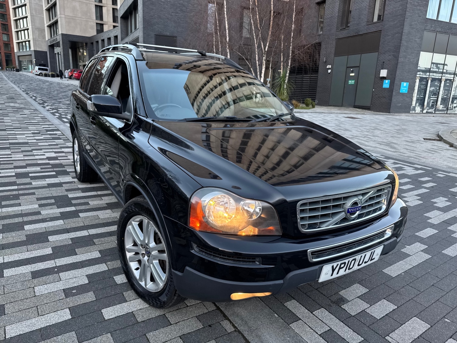 Used Volvo XC90 2010 for sale - 77008479: Photo 1