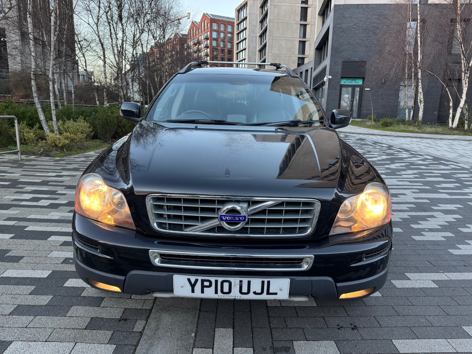 Used Volvo XC90 2010 for sale - 77008479: Photo 2