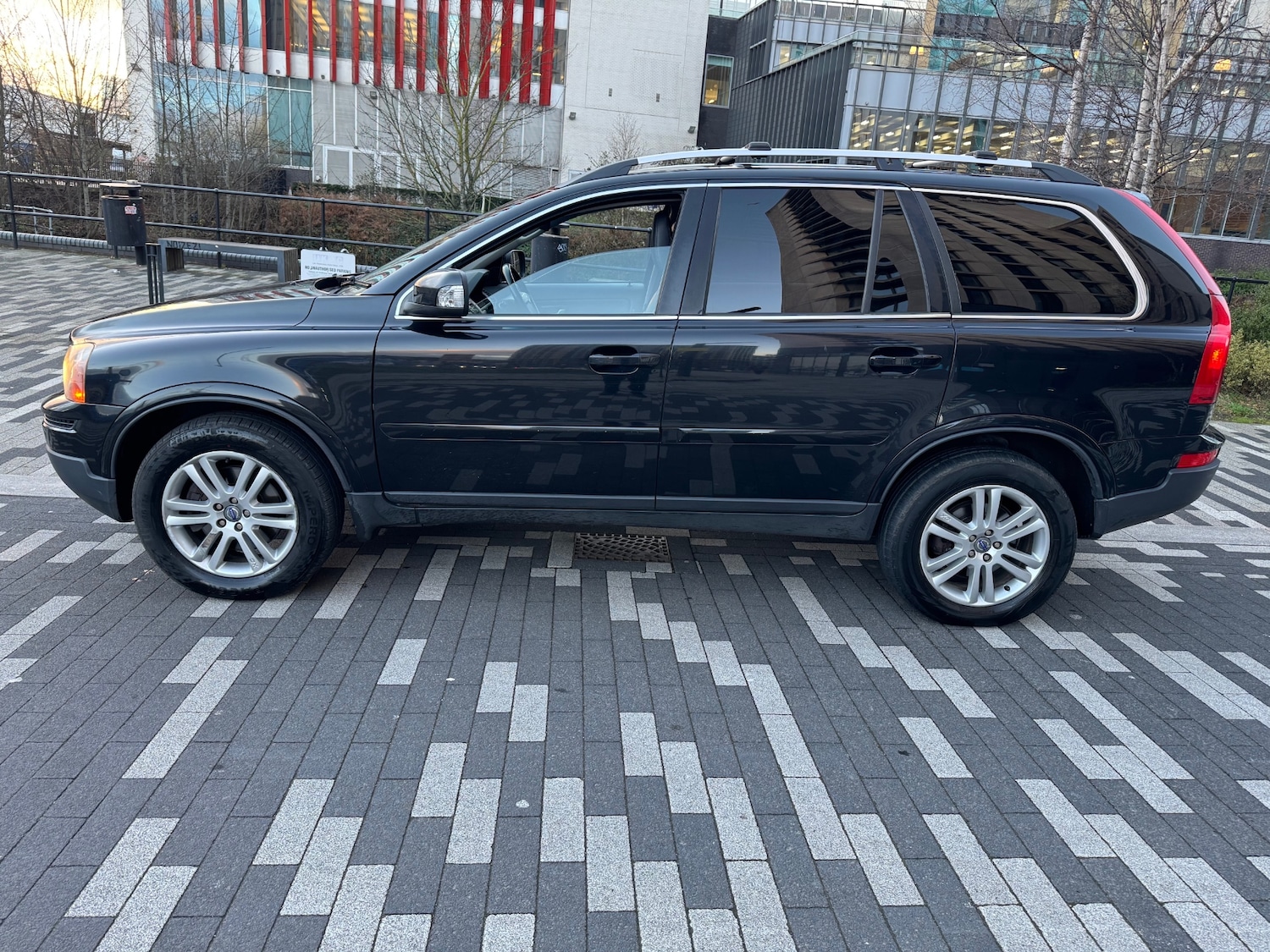 Used Volvo XC90 2010 for sale - 77008479: Photo 5