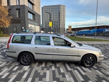 Used Volvo V70 2003 for sale - 76786360: Photo
