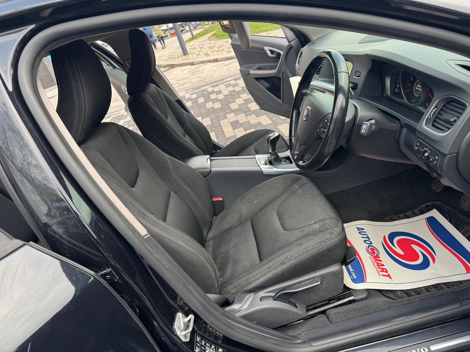 Used Volvo V60 2015 for sale - 76837374: Photo 18