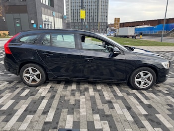 Used Volvo V60 2015 for sale - 76837374: Photo