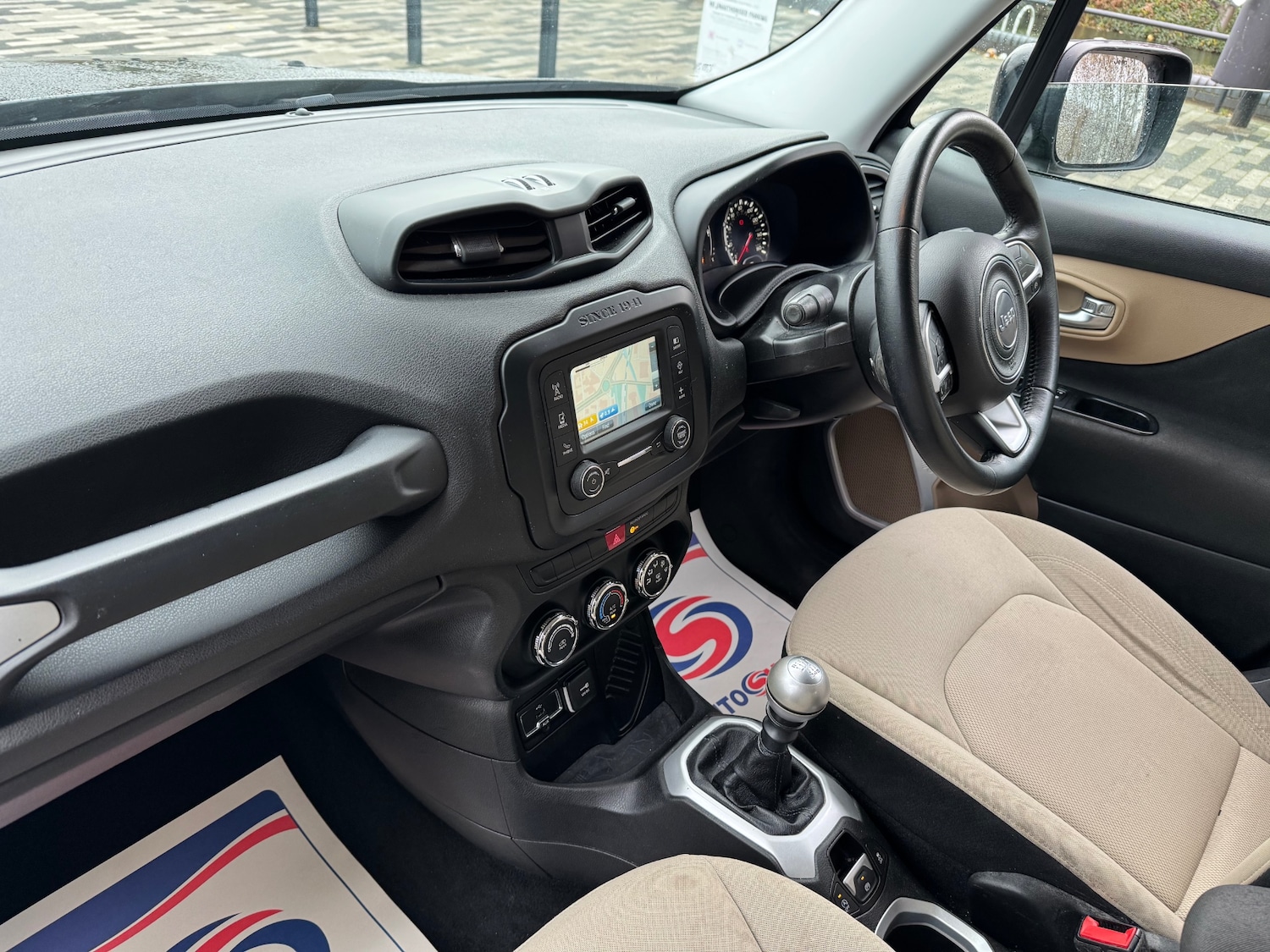 Used Jeep Renegade 2015 for sale - 76687591: Photo 11