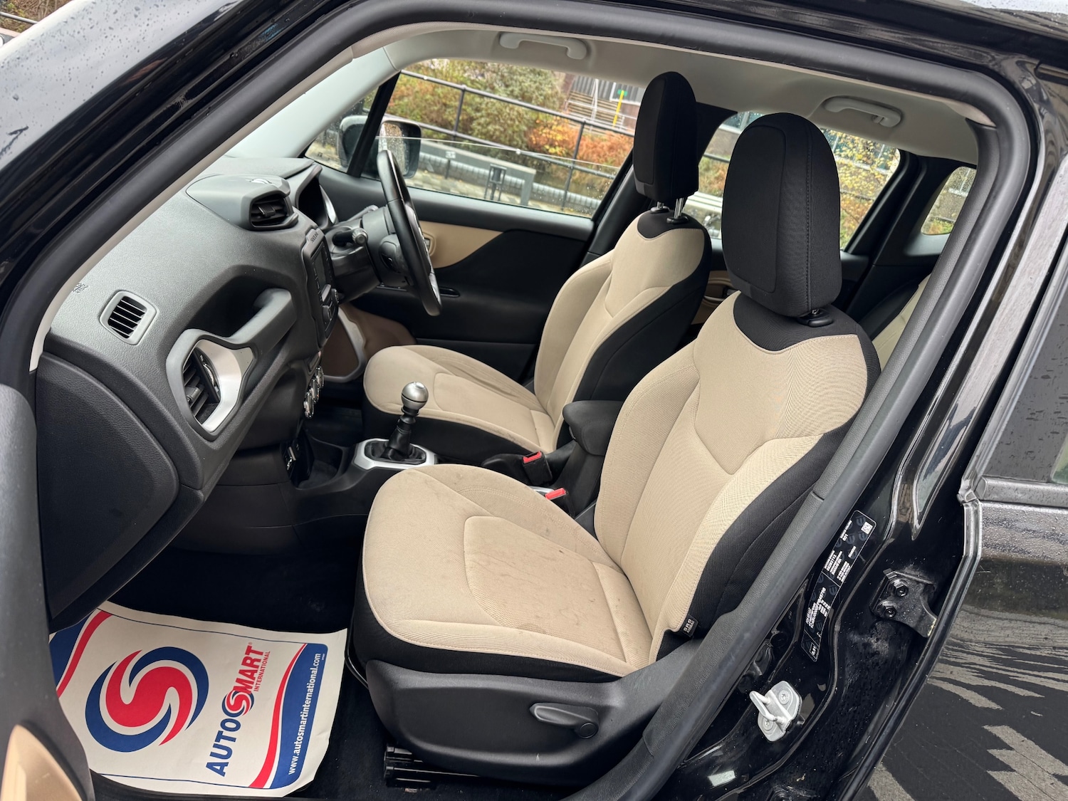 Used Jeep Renegade 2015 for sale - 76687591: Photo 6