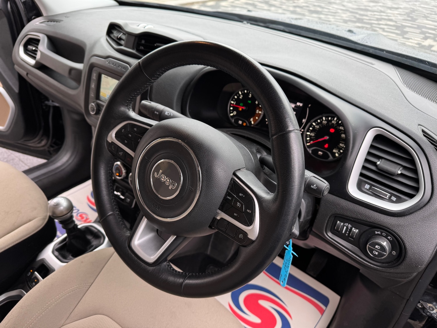 Used Jeep Renegade 2015 for sale - 76687591: Photo 9