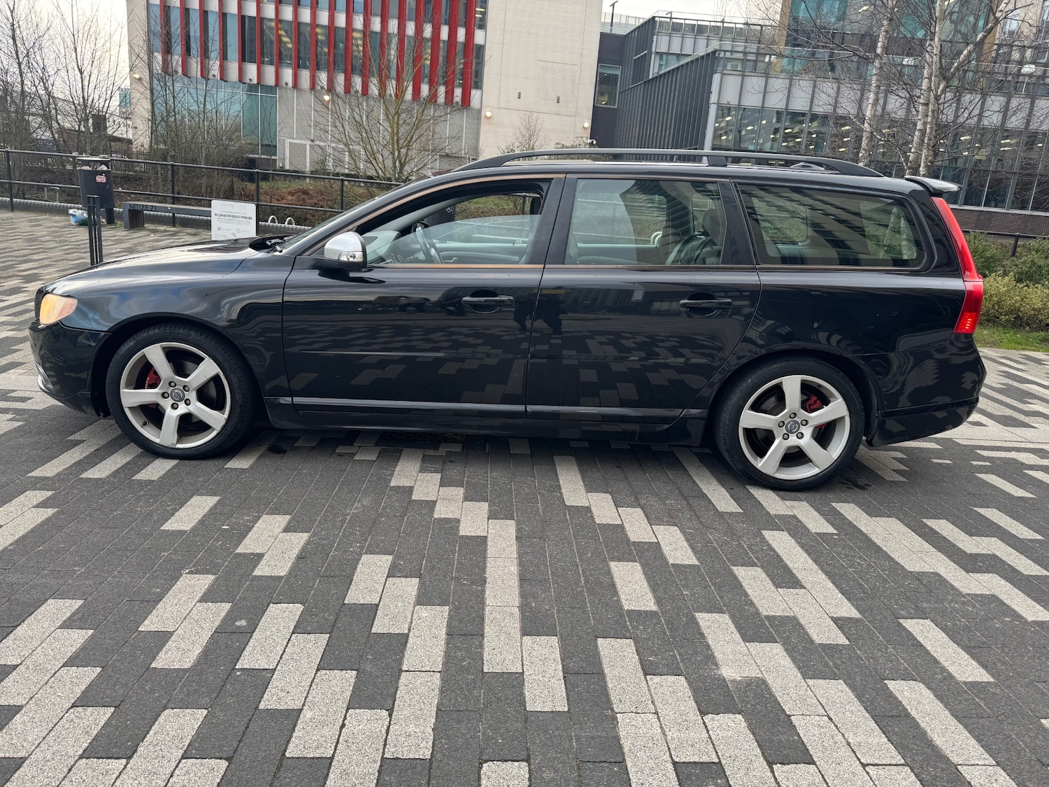 Used Volvo V70 2009 for sale - 77822676: Photo 5