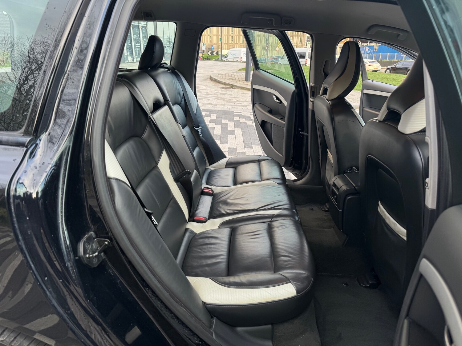 Used Volvo V70 2009 for sale - 77822676: Photo 7