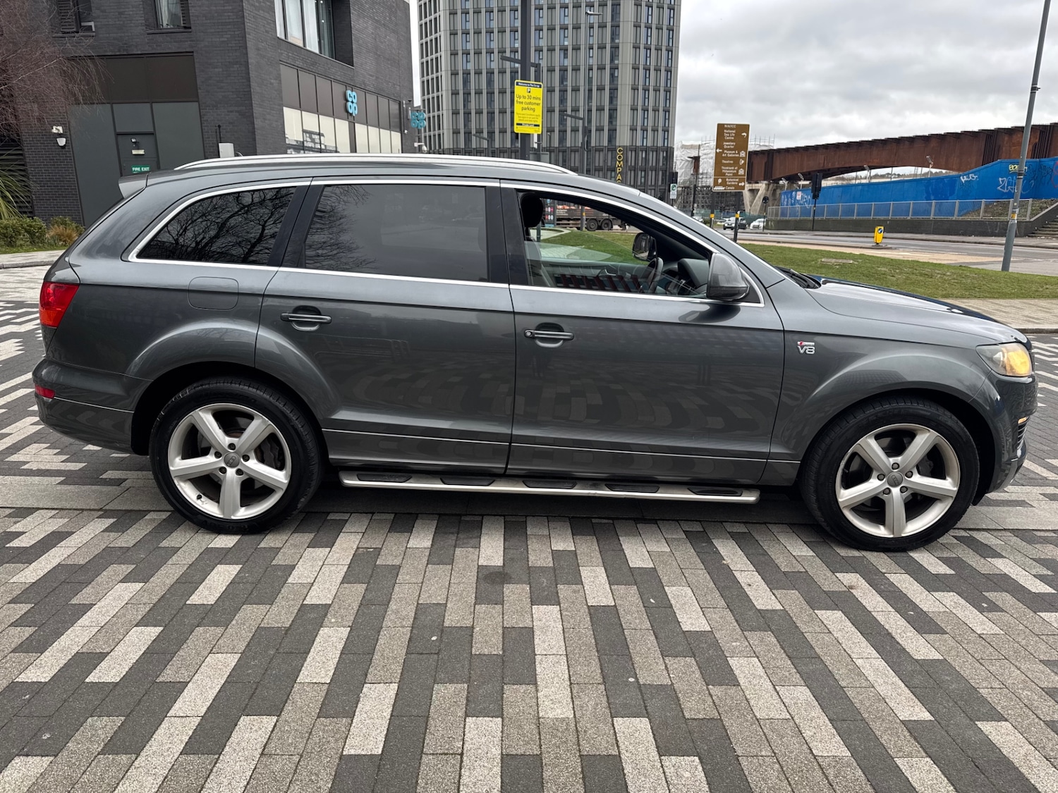 Used Audi Q7 2009 for sale - 77622874: Photo 3