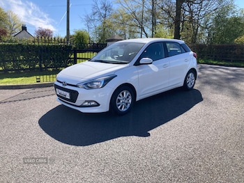 Used Hyundai i20 2017 for sale - 78385032: Photo
