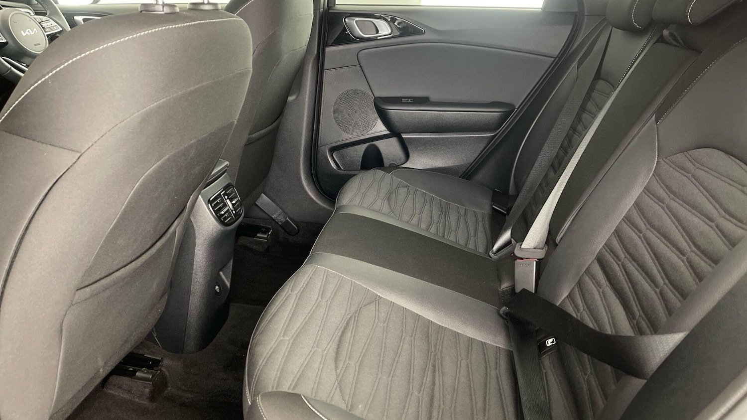 Used Kia Ceed 2025 for sale - 77315368: Photo 12