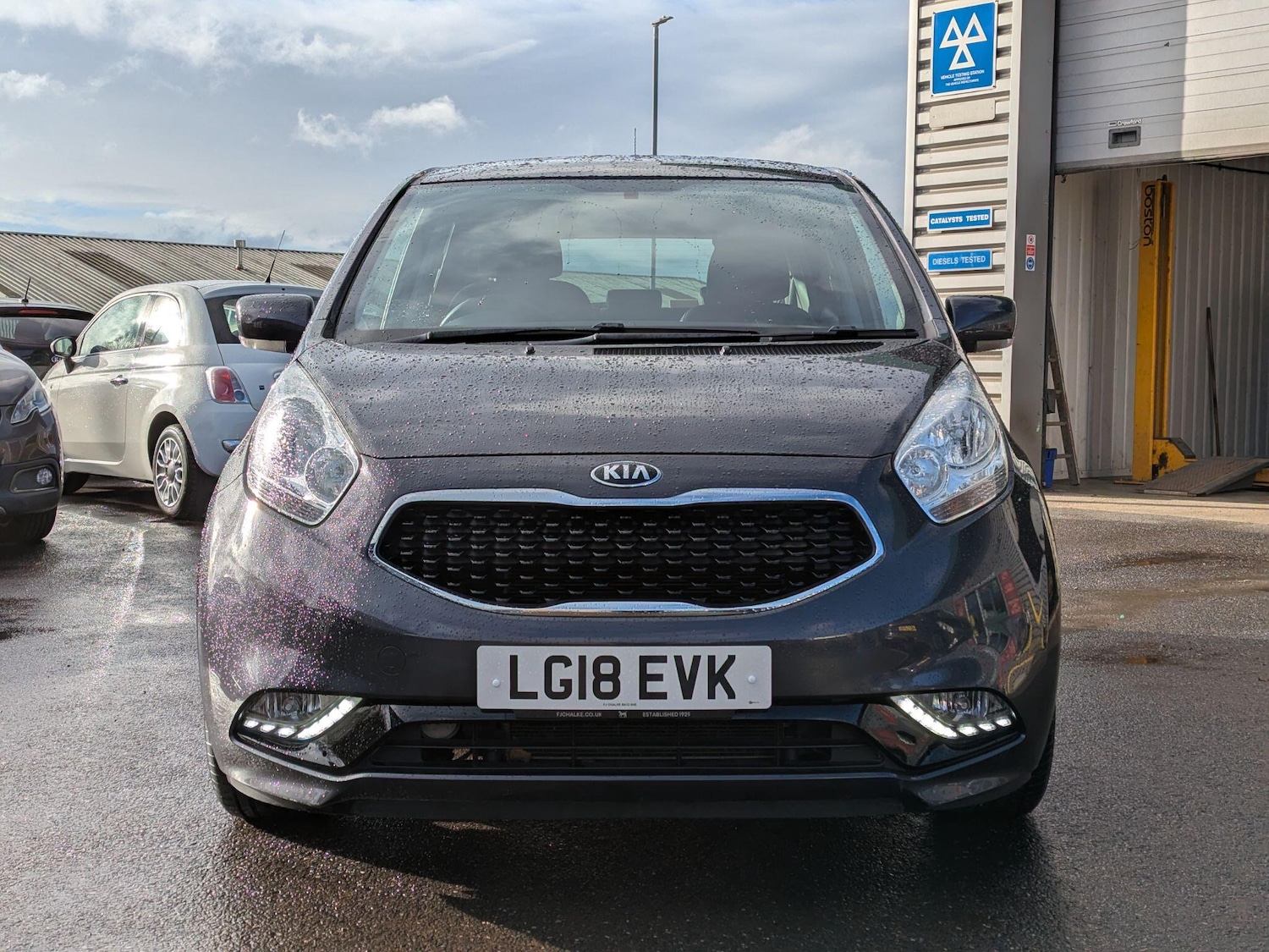 Used Kia Venga 2018 for sale - 76989811: Photo 2