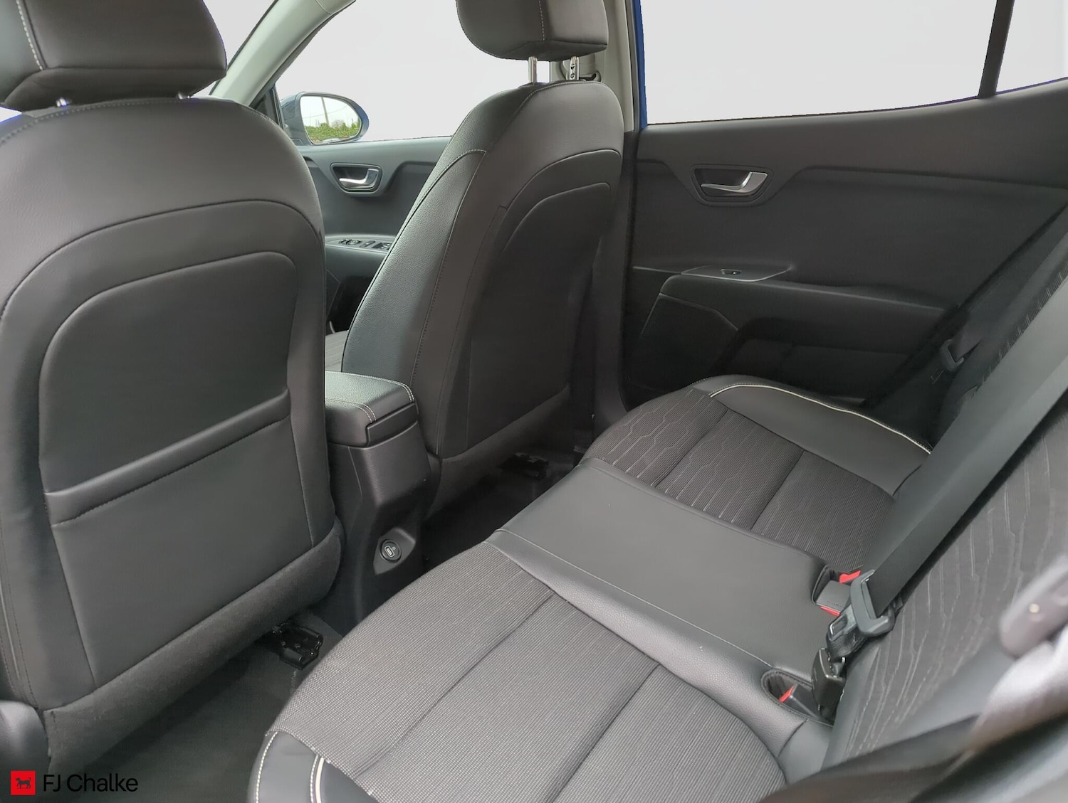 Used Kia Stonic 2024 for sale - 77550055: Photo 12