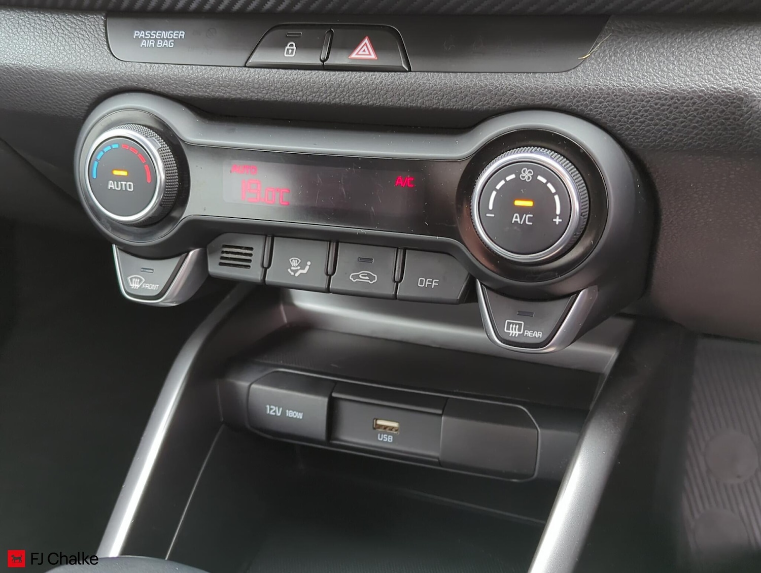 Used Kia Stonic 2024 for sale - 77550055: Photo 24