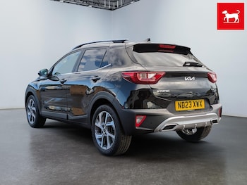 Used Kia Stonic 2023 for sale - 75857786: Photo