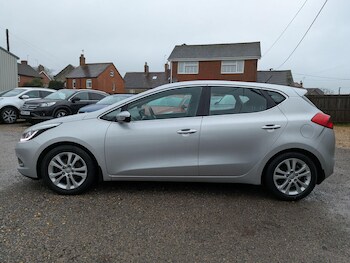 Used Kia Ceed 2012 for sale - 77015855: Photo