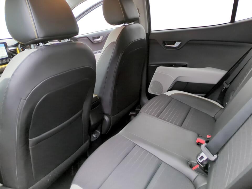 Used Kia Stonic 2023 for sale - 76913734: Photo 12