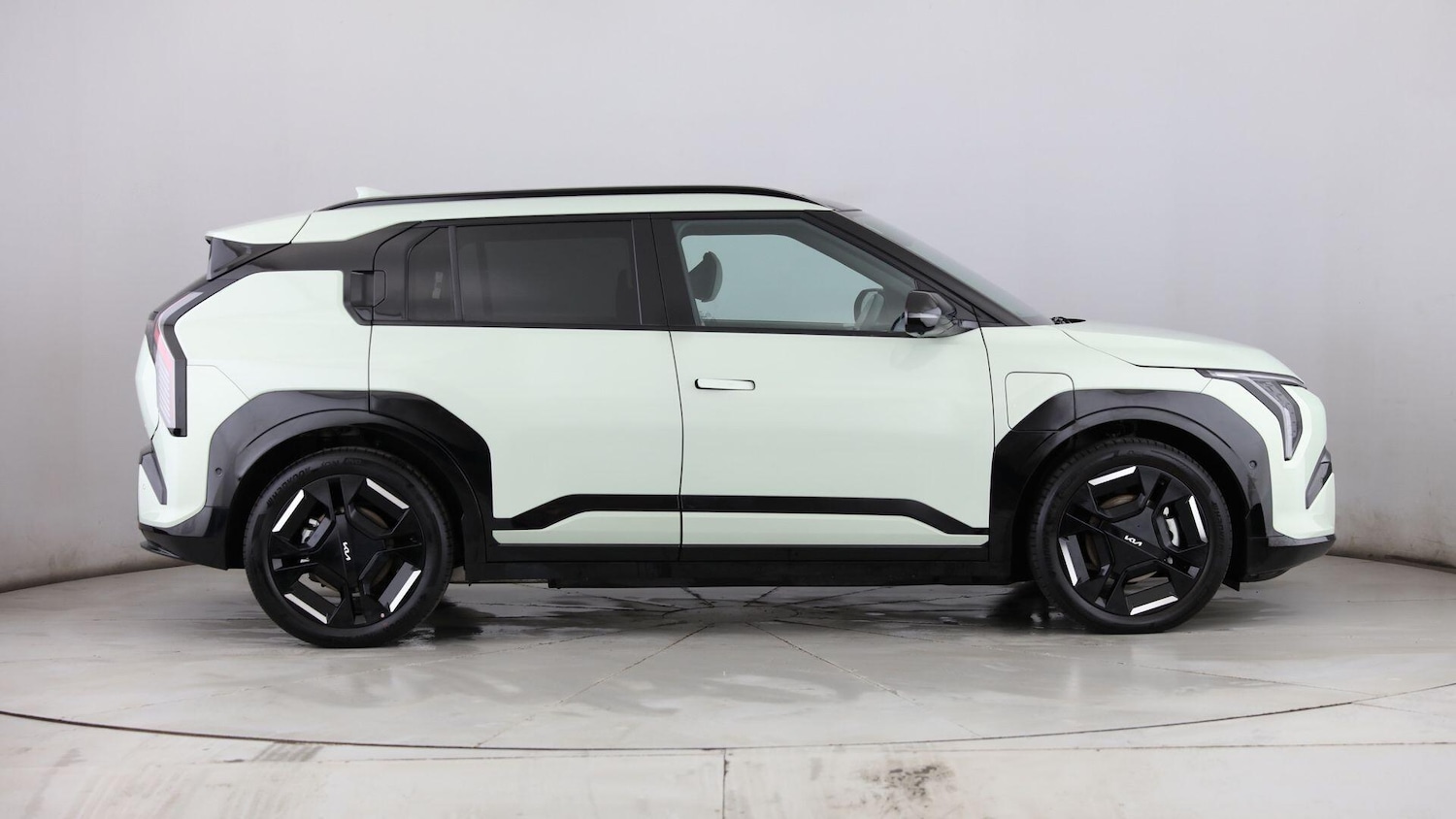 Used Kia EV3 2025 for sale - 77376806: Photo 3