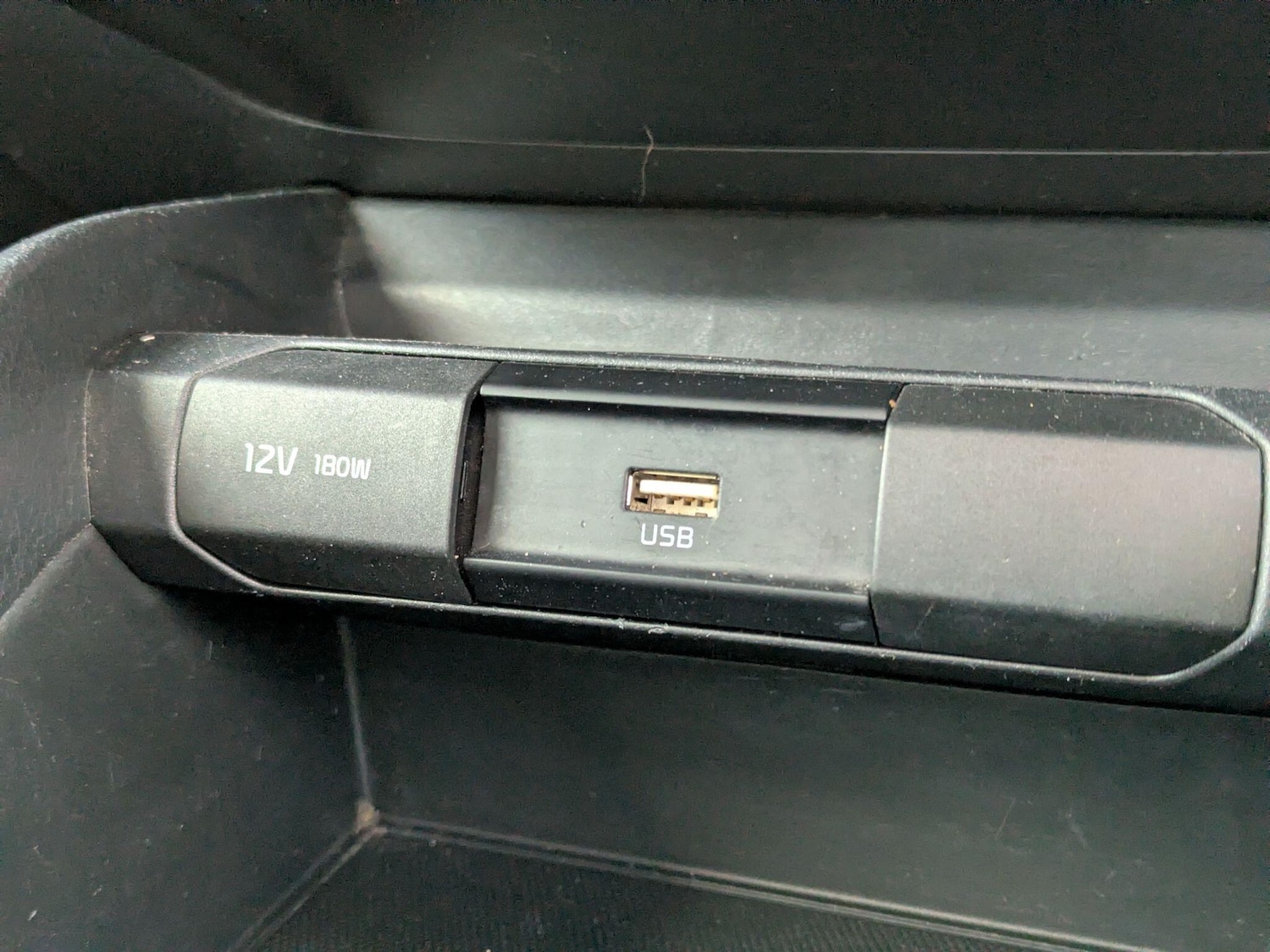 Used Kia Stonic 2022 for sale - 76913630: Photo 20