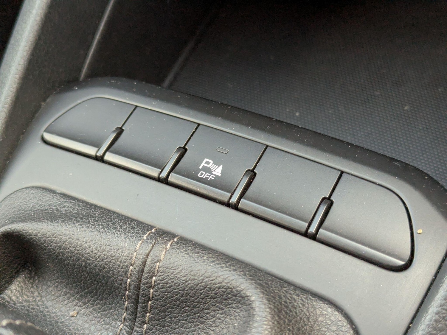 Used Kia Stonic 2022 for sale - 76913630: Photo 21