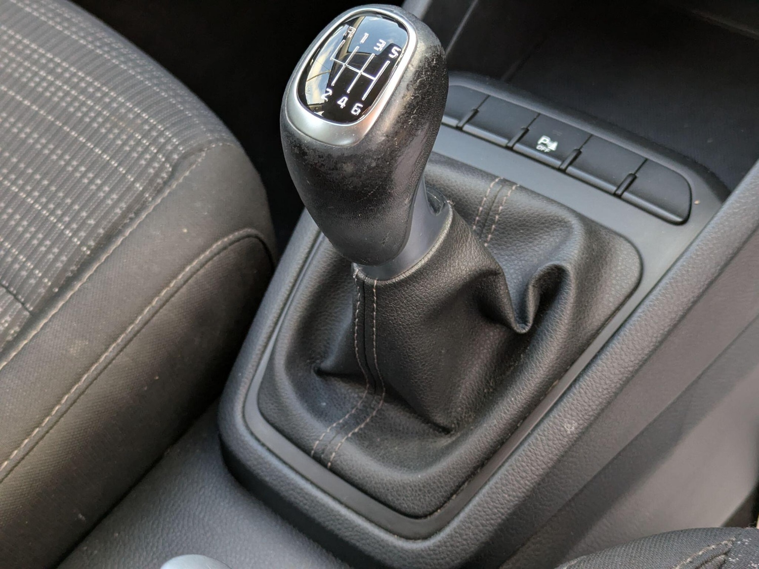 Used Kia Stonic 2022 for sale - 76913630: Photo 22