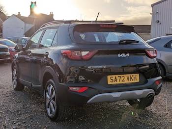 Used Kia Stonic 2022 for sale - 76913630: Photo