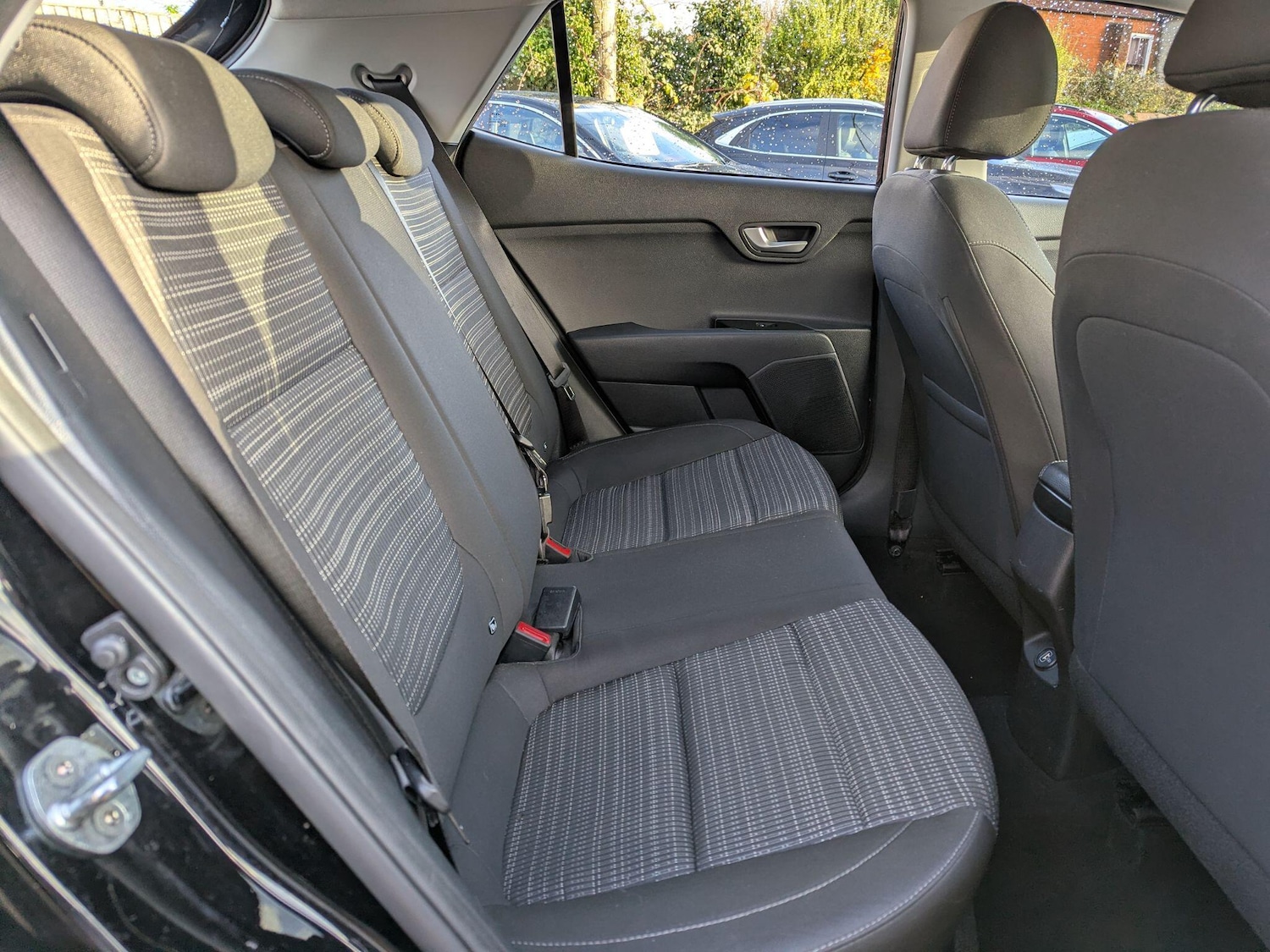 Used Kia Stonic 2022 for sale - 76913630: Photo 7