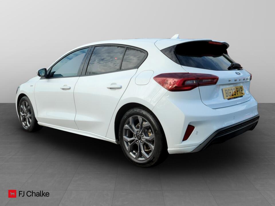 Used Ford Focus 2023 for sale - 76167393: Photo 4