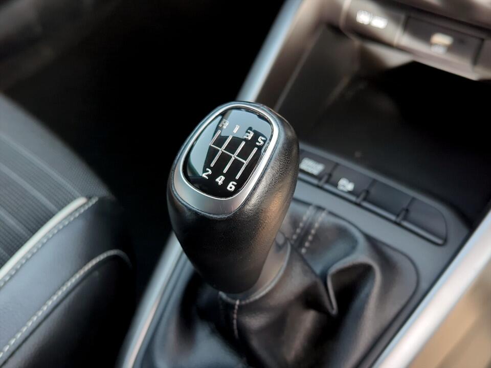 Used Kia Stonic 2023 for sale - 77454732: Photo 24