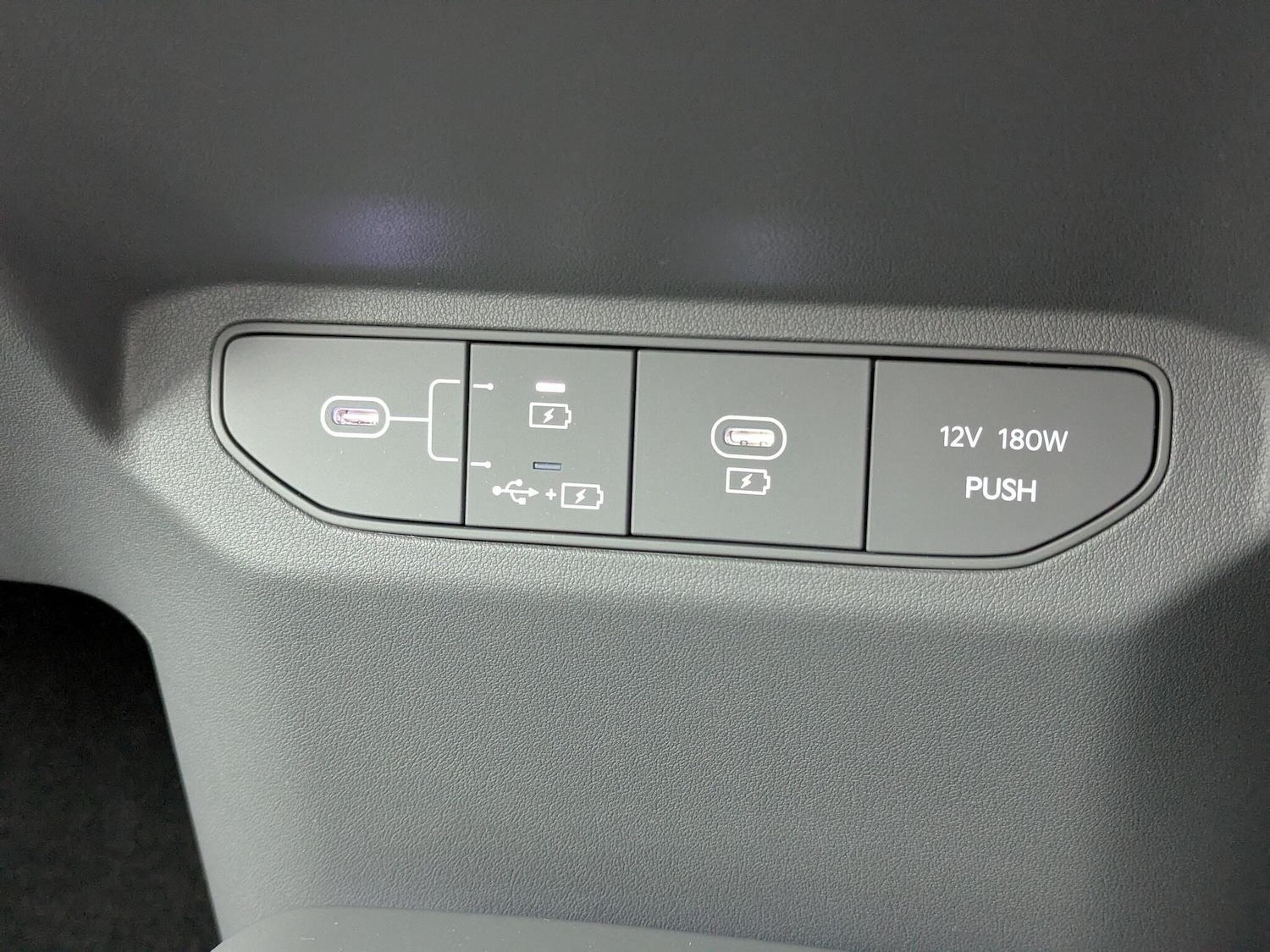 Used Kia EV3 2025 for sale - 76151702: Photo 28