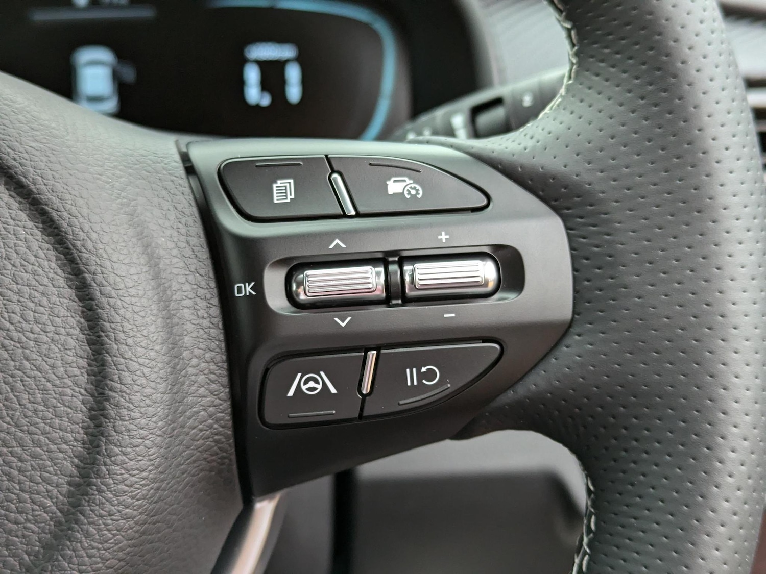 Used Kia Stonic 2025 for sale - 76151257: Photo 14
