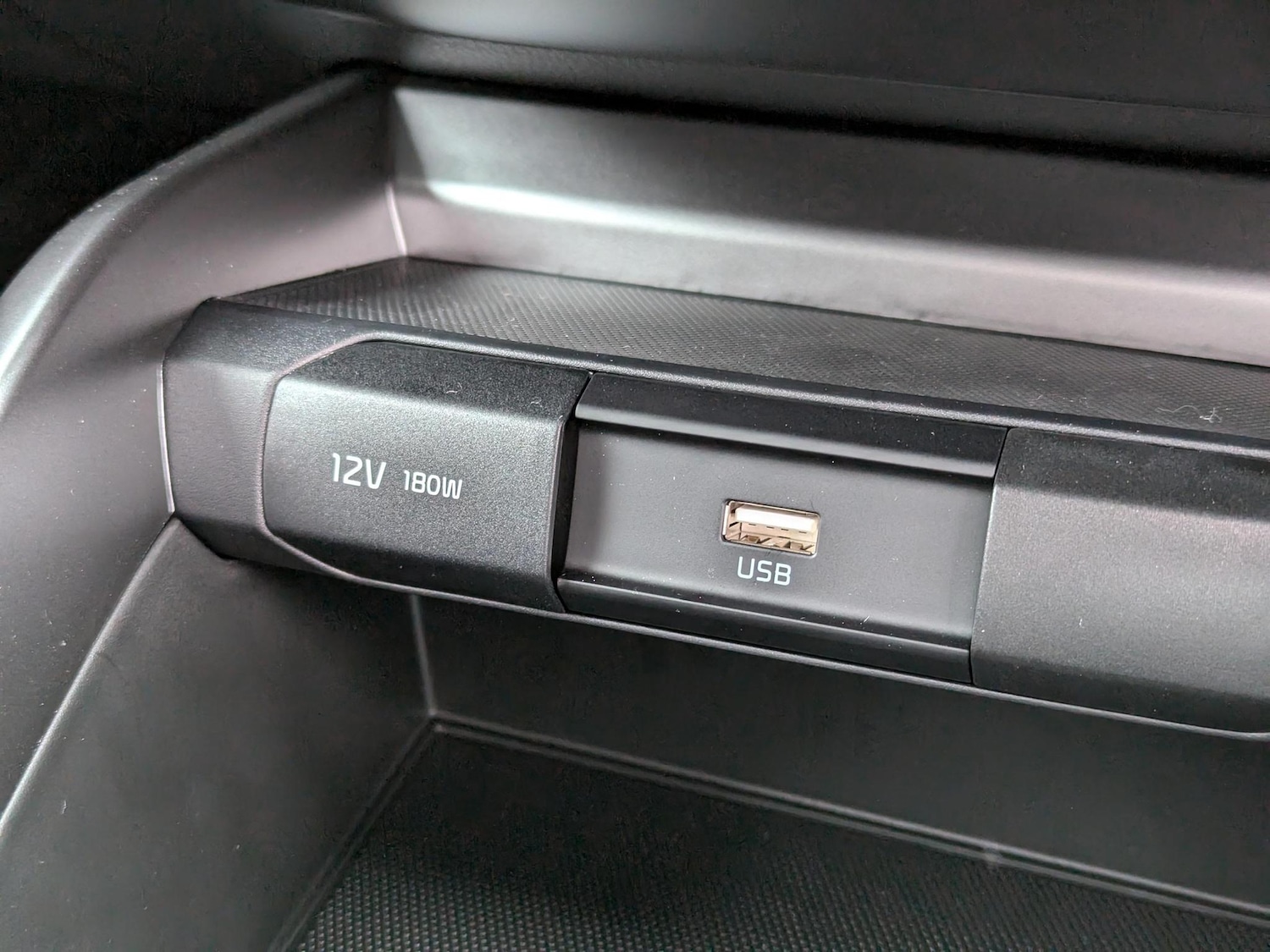 Used Kia Stonic 2025 for sale - 76151257: Photo 21