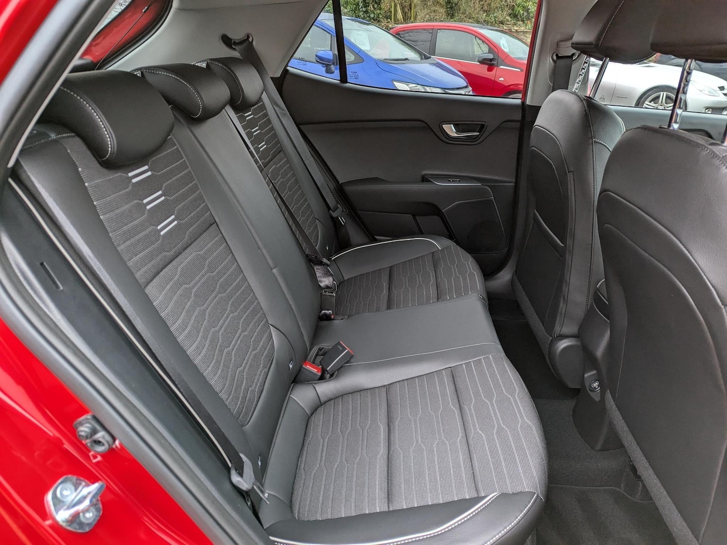 Used Kia Stonic 2025 for sale - 76151257: Photo 8