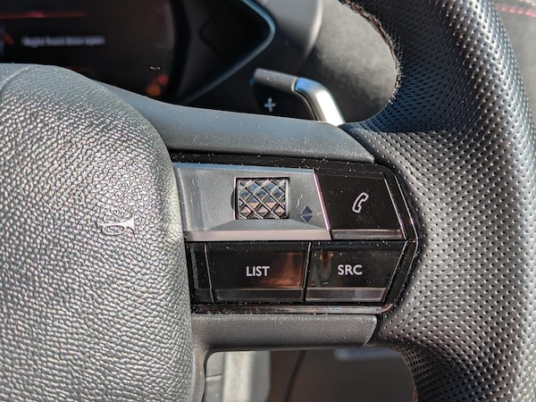 Used DS Automobiles DS 3 Crossback 2023 for sale - 76152028: Photo 12