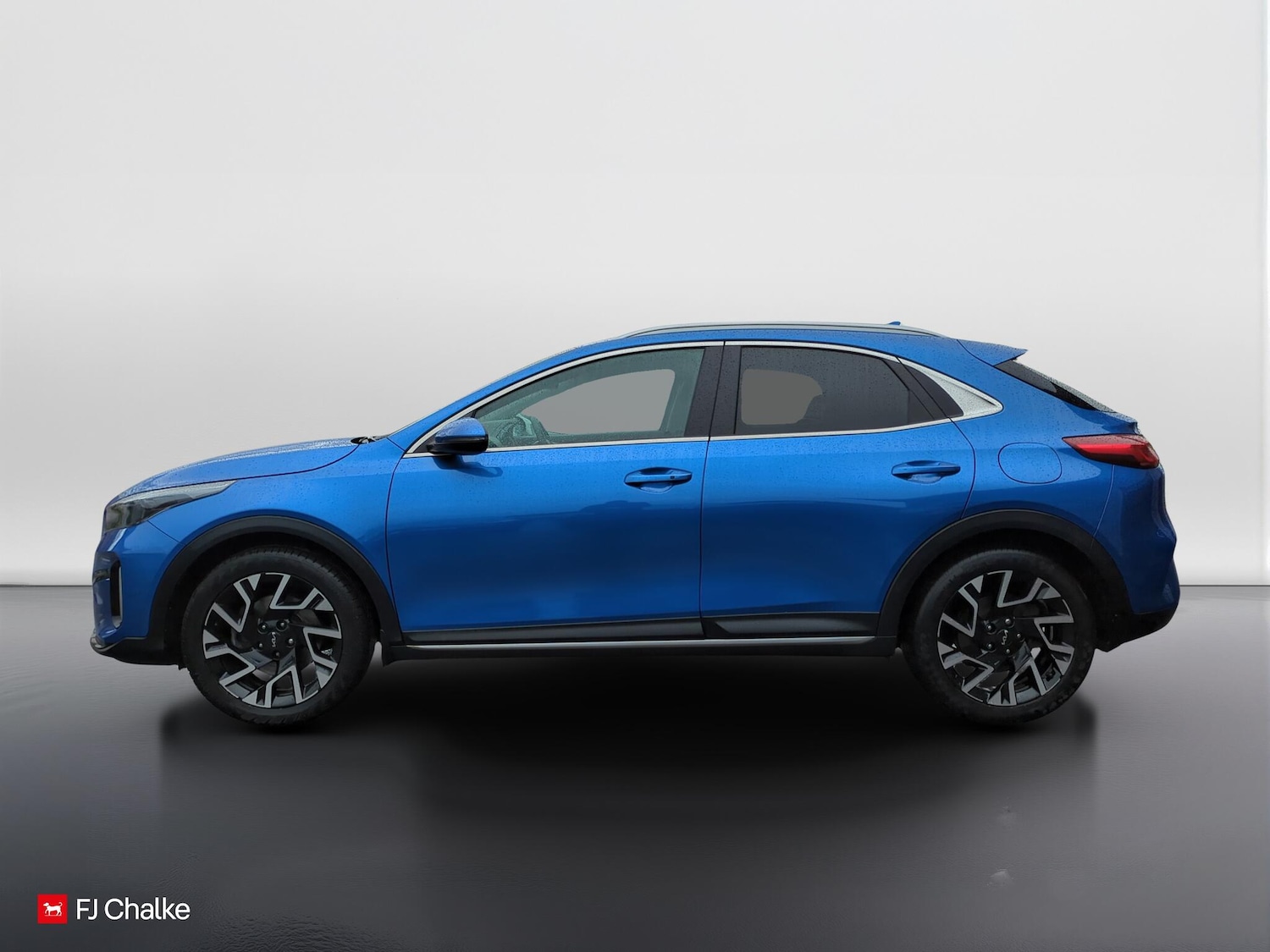 Used Kia XCeed 2023 for sale - 78115958: Photo 2