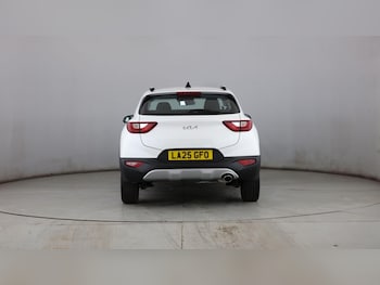 Used Kia Stonic 2025 for sale - 78260898: Photo