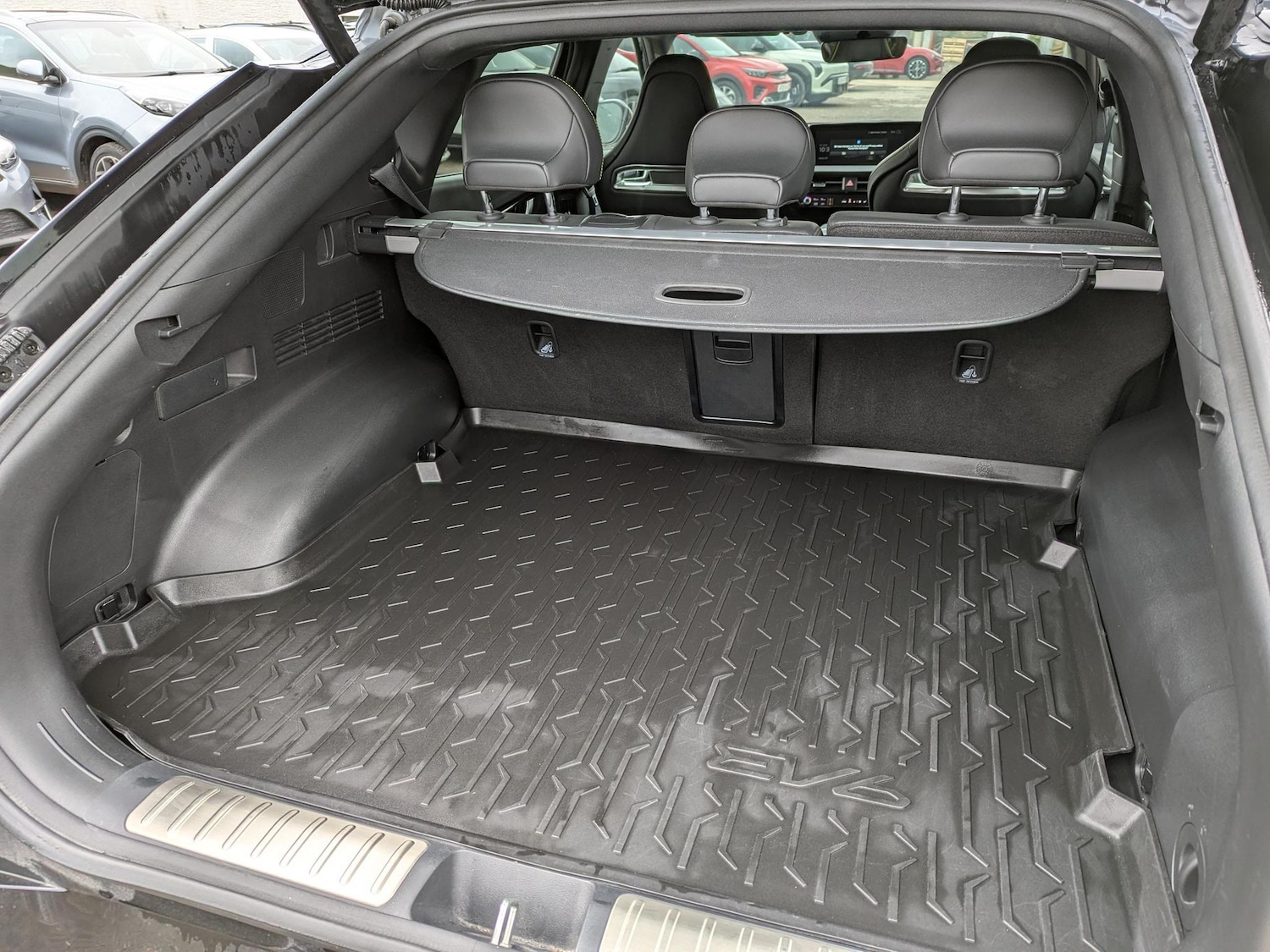 Used Kia EV6 2023 for sale - 77097529: Photo 6