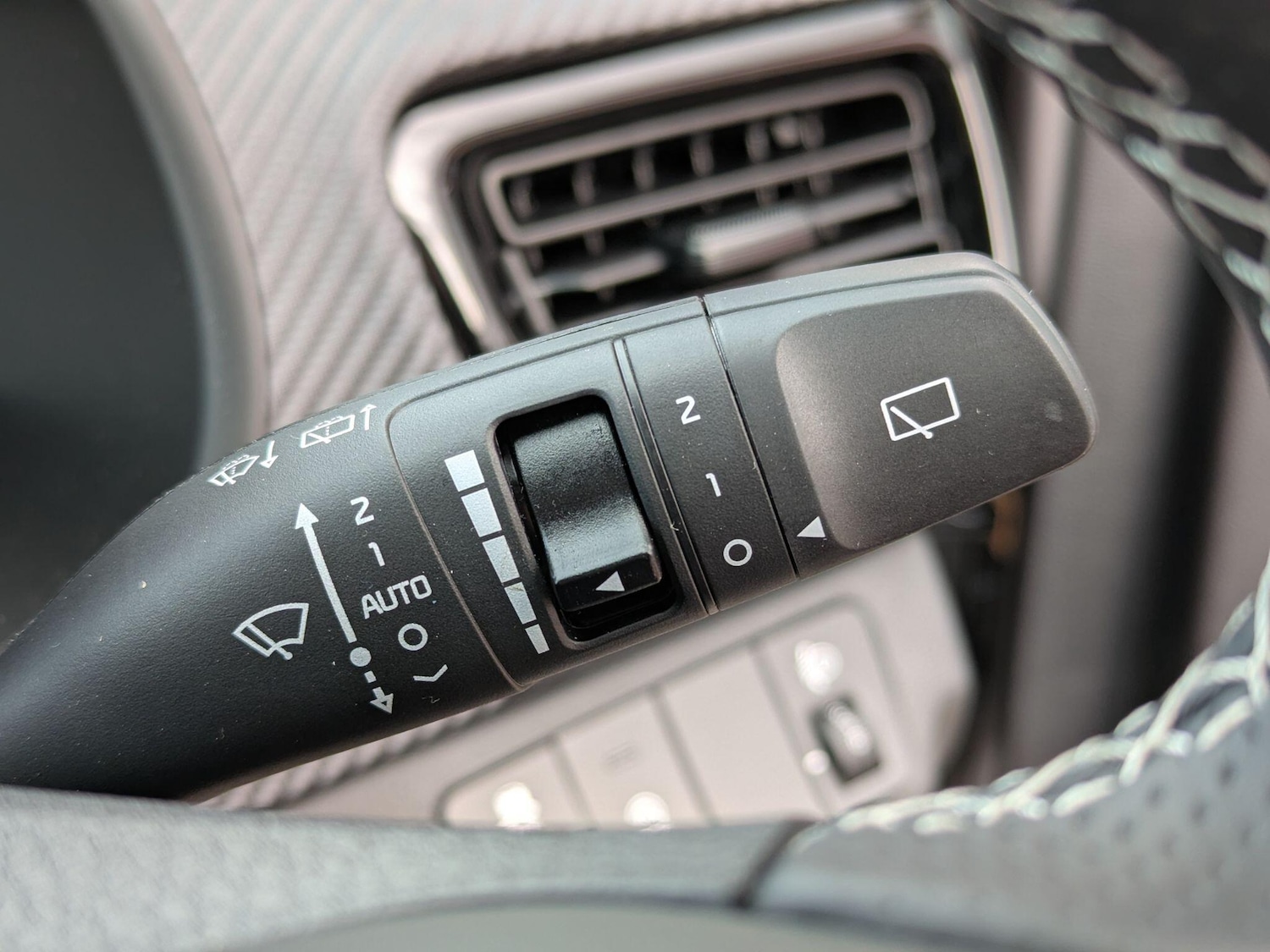 Used Kia Stonic 2025 for sale - 77315300: Photo 17