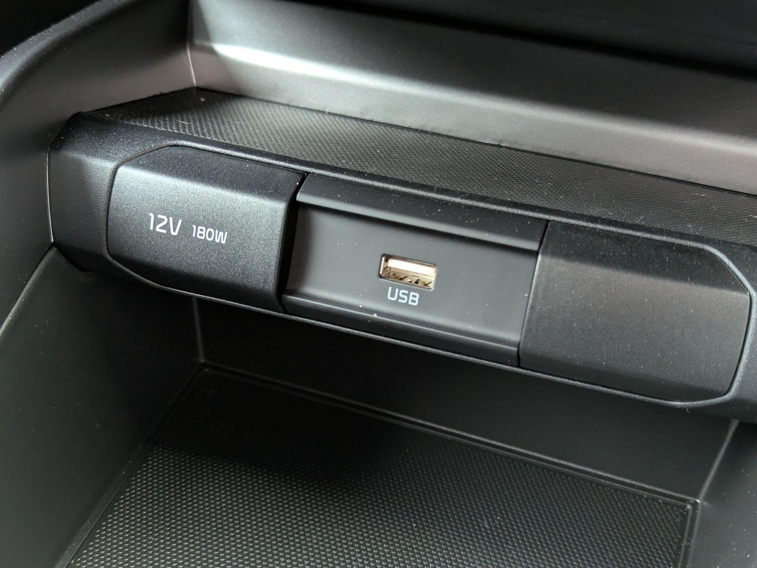 Used Kia Stonic 2025 for sale - 77315300: Photo 23