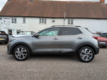 Used Kia Stonic 2025 for sale - 77315300: Photo