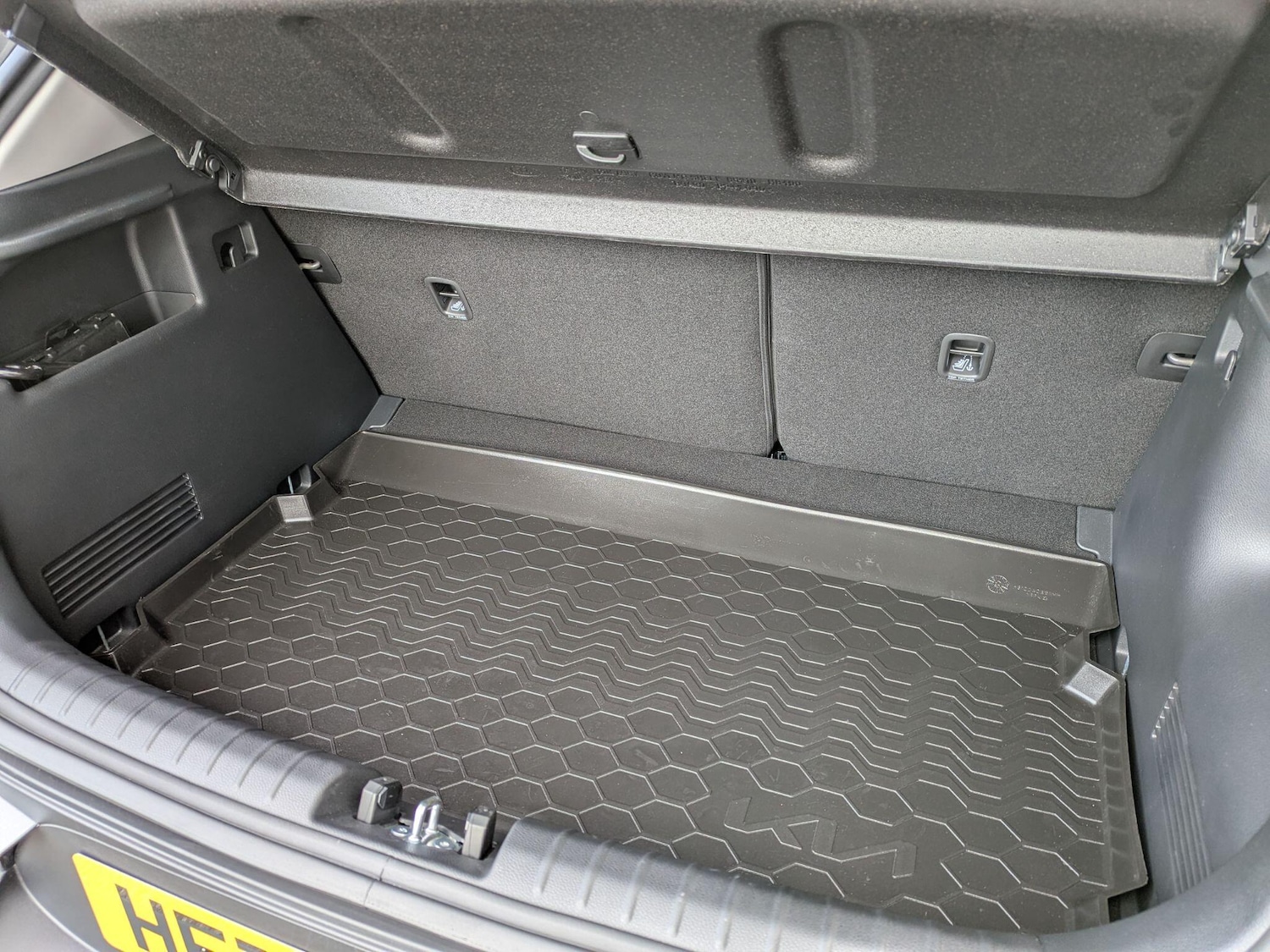 Used Kia Stonic 2025 for sale - 77315300: Photo 6