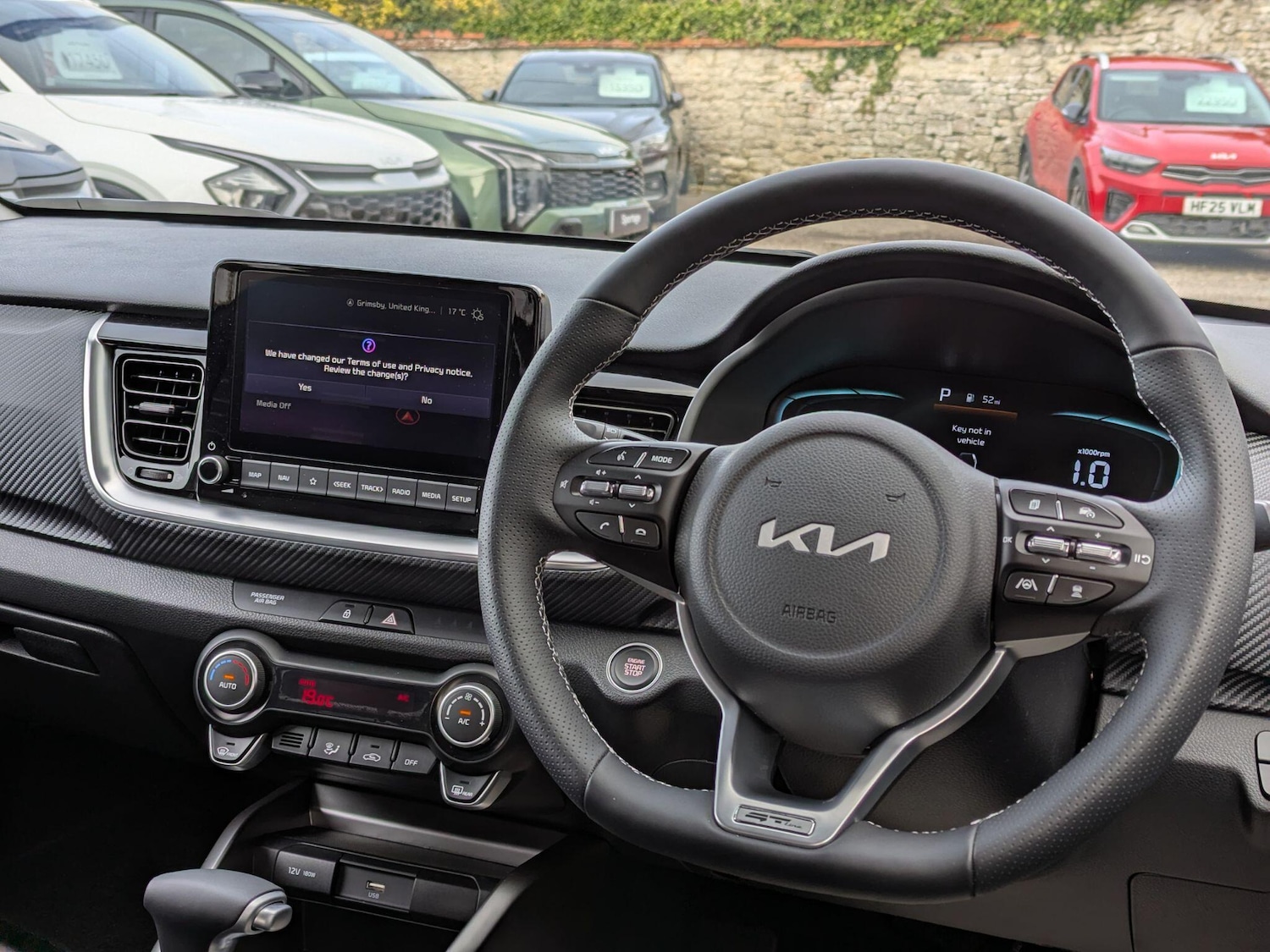 Used Kia Stonic 2025 for sale - 77315300: Photo 9