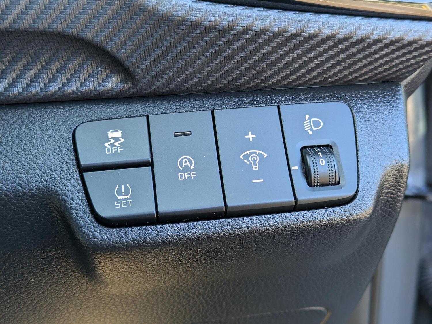 Used Kia Stonic 2024 for sale - 76152079: Photo 13