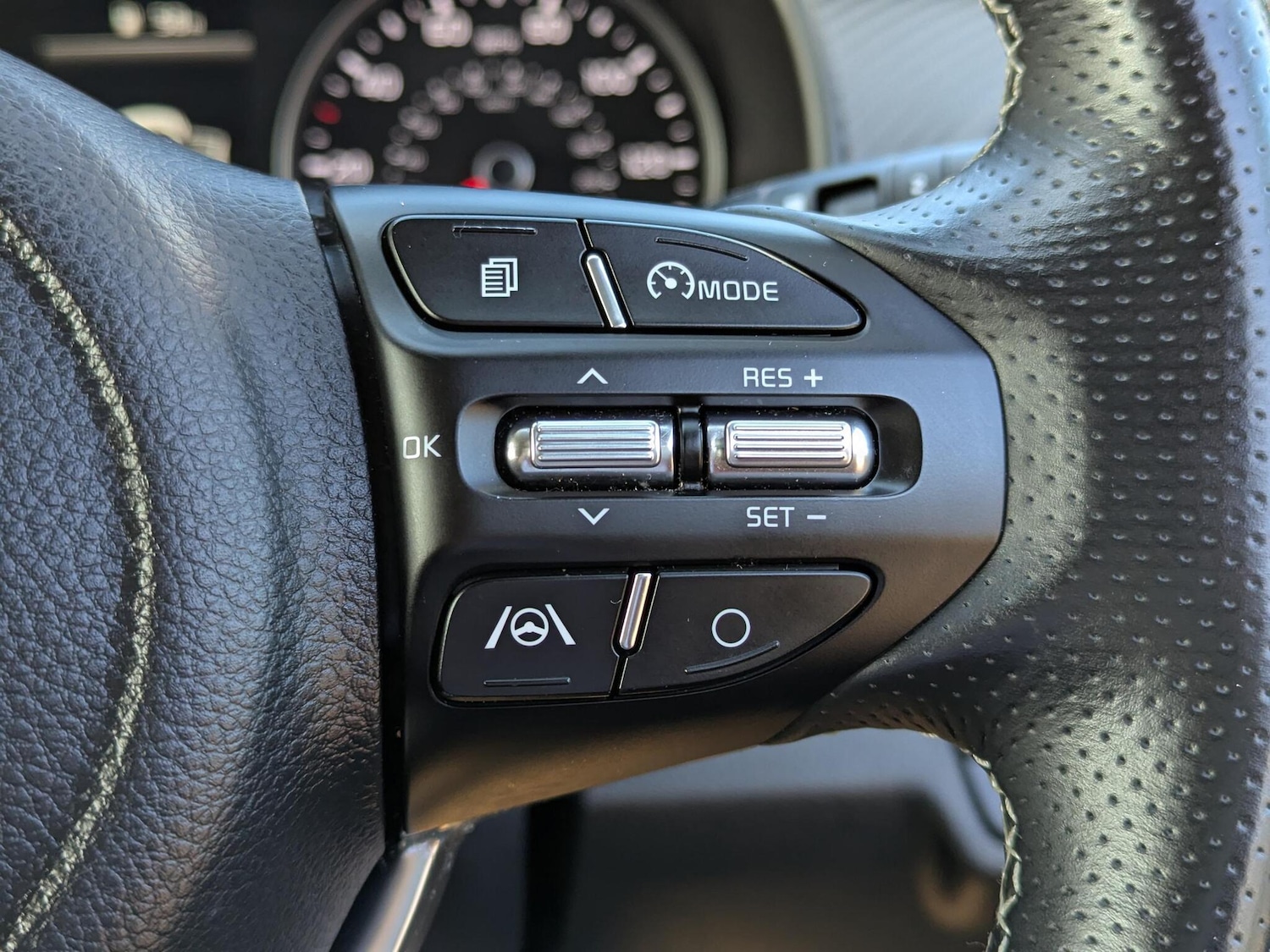 Used Kia Stonic 2024 for sale - 76152079: Photo 14