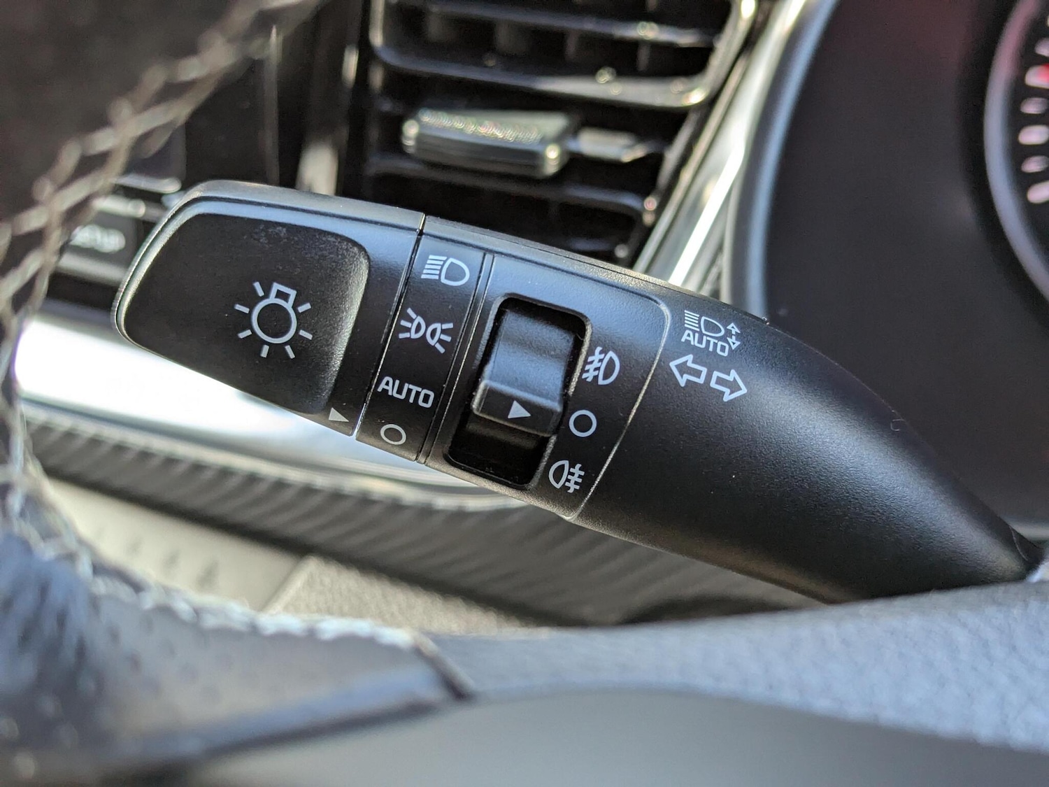 Used Kia Stonic 2024 for sale - 76152079: Photo 16
