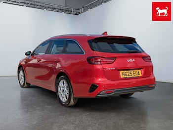 Used Kia Ceed 2025 for sale - 76012526: Photo