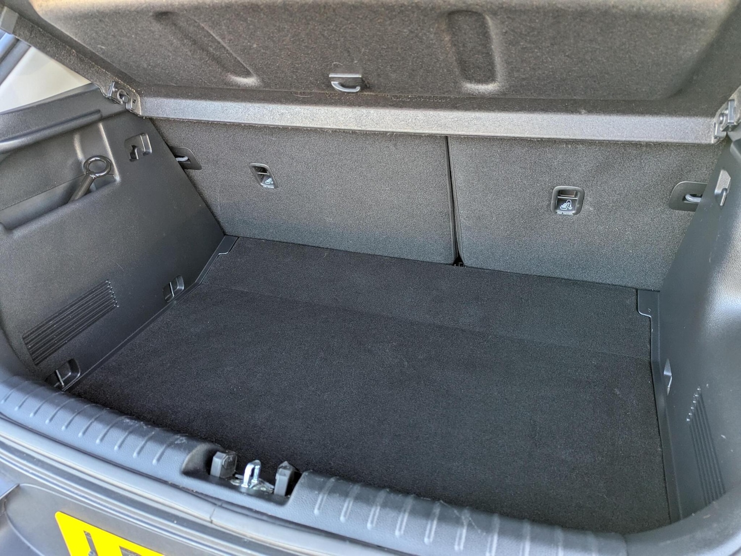 Used Kia Stonic 2022 for sale - 76151562: Photo 6
