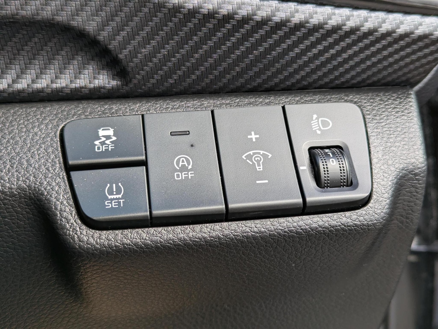 Used Kia Stonic 2023 for sale - 76151832: Photo 12