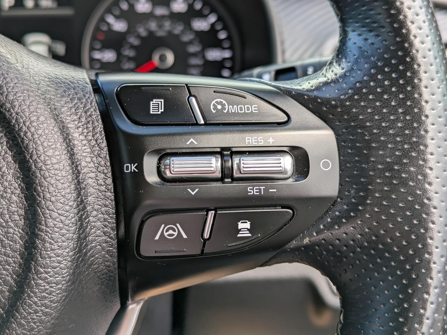 Used Kia Stonic 2023 for sale - 76151832: Photo 13
